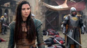 Las mujeres ya no serán el personaje secundario: Jessica Green da ejemplo de fuerza femenina en "The Outpost"