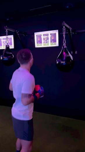 Professional Boxer VS Boxxer Blast🥊 We love our boxing facilities at Village! Come join in our immersive, group fitness class, Boxxer Blast🔥 A full body workout combing cardio, weight training, and boxing techniques. Break a sweat and burn some calories with Boxxer Blast!🥊 @sammenz1es #boxingtraining #proffesionalboxer #boxxer #boxxerblast #boxinglife #boxingclass #fitnessclass #ukgym #gymuk #boxingstudio | Village Gym
