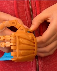 Middle Schoolers Using 3-D Printer to Create Prosthetic Hand