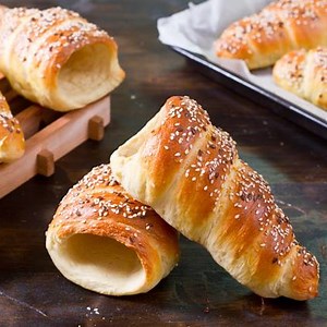 942K views · 15K reactions | Easy recipe for light and fluffy bread cones perfect for a friend or family gathering. | Home Cooking Adventure | Facebook