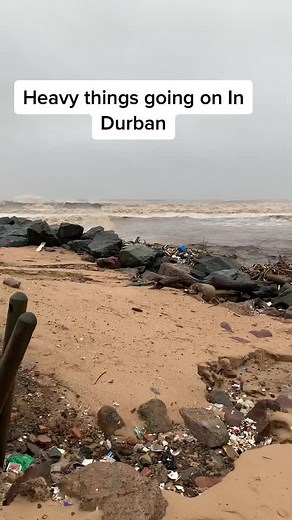 Heavy flooding in Durban today all my prayers to everyone who’s been affected🙏🏼. #fyp #beach #foryou #prayfordurban #flooding #durban #floods #heavy #naturaldisaster