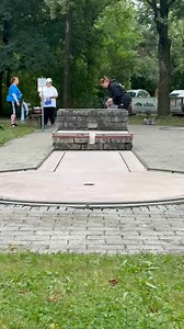 10K views · 61 reactions | Deutsche Meisterschaften 2025 (Beton) in Landshut +++ Deutsche Meisterschaften 2025 (Beton) in Landshut +++ Claudia Hardt (Tempelhofer MV) und Christiane Wamboldt schenken sich nichts auf dem Weg zum DM-GOLD der jüngeren Seniorinnen. Pech für Claudia, blöder Lochreißer an der 15. Der Schlag könnte am Ende zu viel sein. Noch 3 Bahnen! https://ba.minigolfsport.de/turnier5034s/result.htm#c4 | Minigolf Bahnengolf Forum | Facebook