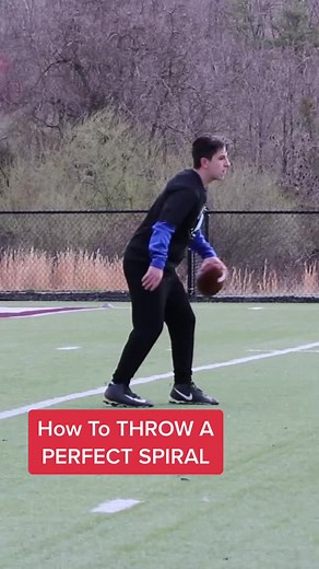 Mastering the Perfect Spiral Throw in Football
