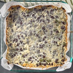 61K views · 619 reactions | Keto Magic Bars are easy to make using a homemade sugar free sweetened condensed milk and can be easily adapted to your favorite fillings! These keto magic bars are actually nut free using seeds instead of pecans. The seeds and coconut provide just the right amount of crunch and chew! In this video I am using my homemade sugar free condensed milk. | SugarFreeMom.com | Facebook