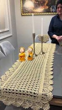 Our runner model is finished; there are instructions for making it on a round placemat model.