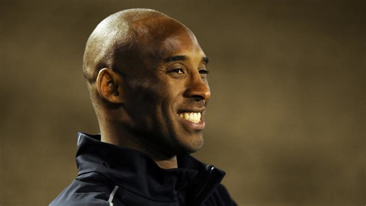 Kobe Bryant on how soccer taught him the Triangle principles long before Phil Jackson: "I start seeing the game three moves ahead"