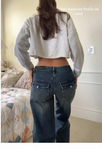 THE BUTTON POCKETS ARE PERFECT