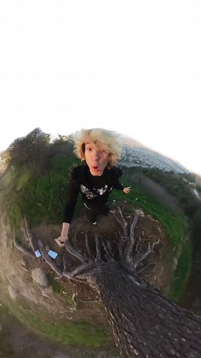 Kiid katze (@kiidkatze)’s video of free will in public