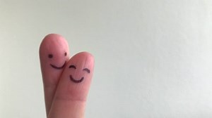 clip-31850293-famaly-funny-fingers-peoples-man-woman-smiling