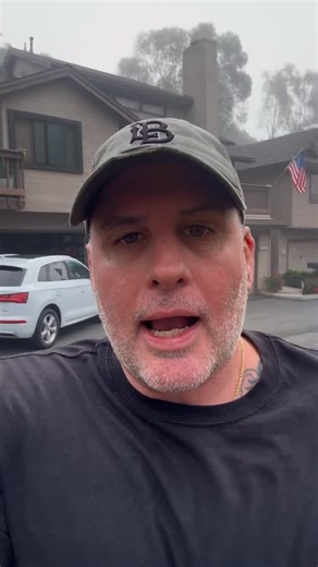 El Yosh on Instagram: "Just marry a Latina 🏃🏻💨🩴 #wife #couple #fitness #latina"