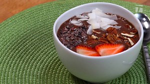 3.8K views · 21 reactions | A well-known superfood, acai gives you energy while aiding in weight loss. Here's how you can use acai to make a simple breakfast. #1MinuteClinic | Tennis Channel | Facebook