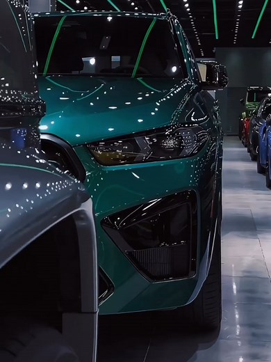 Luxurious Mercedes Benz and Range Rover Cars Review