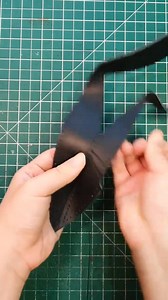 🦇🖤The Leather Bat Coin Purse unfolds into a full-winged bat and folds back into a cute hanging bat—perfect for fans of gothic style, quirky accessories, and unique handcrafted pieces. 🛒Shop now 👉https://shimmer07.com/products/handcrafted-leather-bat-coin-purse | Shimmer07 UK