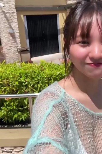 本郷柚巴の魅力的なグラビア