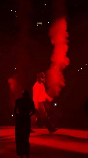 EoO en vivo Bad Bunny hace temblar holanda con el dtmf world tour