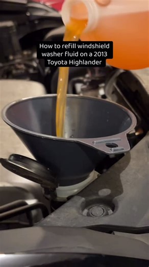 Subourbon Dad Golf on Instagram: "💧 Toyota Highlander Windshield Fluid Refill 💡 Here’s how to refill the windshield washer fluid on a 2013 Toyota Highlander. 1. Pop the hood 2. Find the the windshield fluid cap and tank 3. Open the cap 4. Insert a funnel 5. Pour washer fluid into the funnel. Check owners manual for tank capacity. 6. Close cap and hood We used Rain-X All Season 2-in-1 De-Icer & Bug Remover. Please consult professional mechanic before doing car maintenance. We are not profession