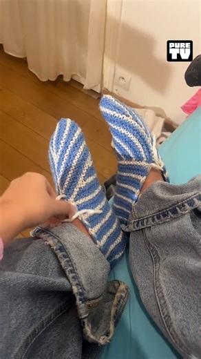 Des chaussettes... originales 🤣 @sheilouskii | Pure TV