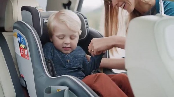 Chicco NextFit Zip Convertible Car Seat, Rear-Facing Seat for Infants 5-40 lbs., Forward-Facing Toddler Car Seat 25-65 lbs., Baby Travel Gear | Carbon/Black/Grey