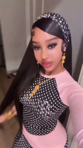 Pink & Polka Dot OOTD 🎀 | Styling Heavy Gold Jewelry ✨