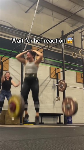 A scream of joy 😅🙌👏 (via agjp.lifting/IG) #weightlifting #pr #celebrate #excited