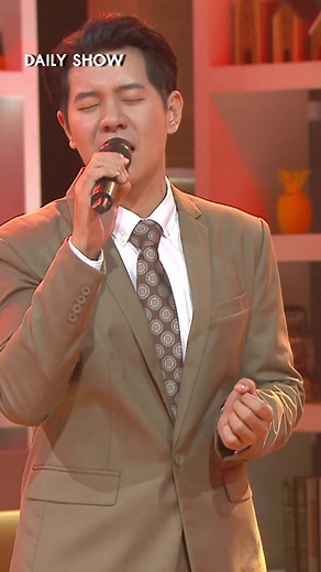 #แค่มองว่าเรารักกันก็พอ โดย ไอซ์ ศรัณยู ✨ ติดตามชม #DailyShow ทุกวันจันทร์ - ศุกร์ เวลา 10:30 น. 📺 ทาง #ช่องวัน31 #รายการยอดฮิต