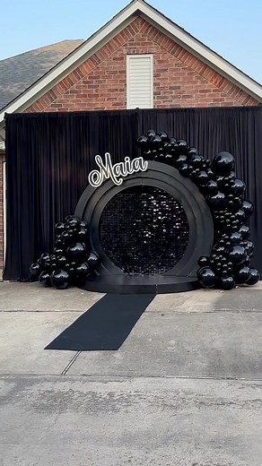 Blacl on Black Prom Send Off. Classic black is always a winner! #promsendoff #blackonblack #houstoneventrentals #houstonballoonartist #houstoneventplanner