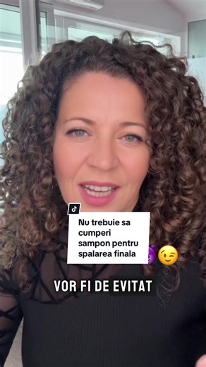 Daca faci spalarea finala, uite exact ce ingrediente trebuie sa cauti… si pe care sa le eviti. SULFATI (pentru spalarea finala – fara siliconi, uleiuri minerale si ceara!) – Sodium Laureth Sulfate – Sodium Lauryl Sulfate – Ammonium Lauryl Sulfate SILICONI de evitat in metoda CG – Dimethicone – Cyclopentasiloxane – Amodimethicone ULEIURI MINERALE si CEARA de evitat – Mineral Oil – Paraffinum Liquidum – Petrolatum – Beeswax ALCOOLI CARE USUCA FIRUL de evitat – Alcohol Denat – Isopropyl Alcohol – E