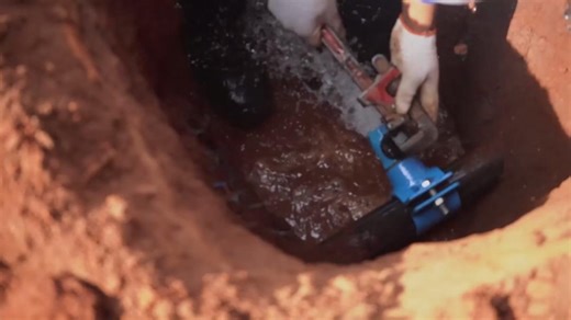 💧 In rural #Benin 🇧🇯 #WaterWorks for jobs. Thanks to the work of plumbers like Delphine Toudonou, reliable access to clean water means women no longer spend hours fetching water, freeing time for income-generating activities. Backed by strong government leadership and support from the World Bank and Global Water Security & Sanitation Partnership (GWSP), a new national service model is bringing now safe water to millions. The World Bank is helping governments across the world build smarter, mo