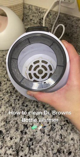 Bottle warmer cleaning tutorial! ☺️ #bottlewarmercleaning #drbrownsbottlewarmer #bottlewarmer #cleantok #cleaningbabybottles #cleaningbabystuff #babycleaning #drbrownsbottles