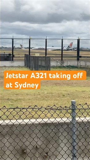 Jetstar A321 taking off from Sydney