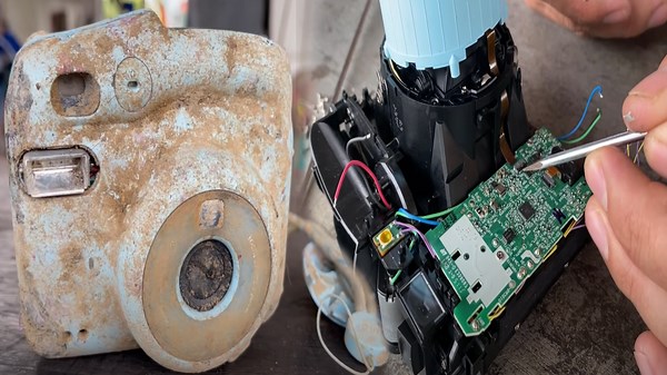 Restoring the Instax Mini 11 Fujifilm Camera to Its Former Glory