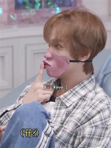 With or without a mask, it's the same🤣 they really look alike #haechan #nctdream