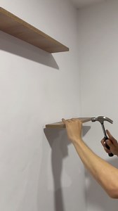 repisas flotantes fácil de instalar #asmr #diy #homedecor #roomdecor #repisas #repisasflotantes #repisasdemadera | Jhoon Gomez