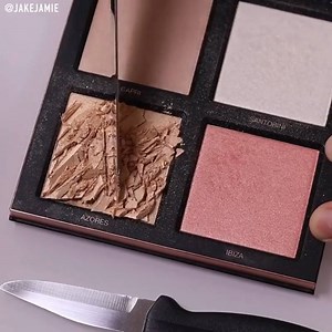 Watching him destroy makeup is incredibly satisfying 😌😌 By The Beauty Boy IG : https://bit.ly/2OTYvS8 | Cuff-Zoned