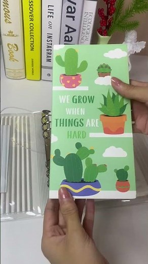 This Transparent Binder Cover Looks So Simple and Clean