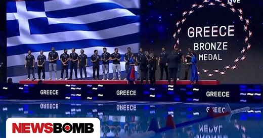 Εθνική πόλο: Η απονομή του χάλκινου μεταλλίου στην Ελλάδα - Βραβεύτηκαν Αργυρόπουλος και Κάκκαρης