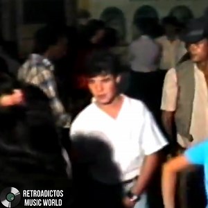 MIX 80 90 HITS ¡Prepárate para viajar en el tiempo! Este Retro Mix te transportará a las décadas doradas del pop, el funk, el disco y el rock. Desde los ritmos irresistibles de los pasando por los sonidos electrónicos de los 80’s, hasta las vibras nostálgicas de los 90’s. Baila, canta y siente la energía de los temas que marcaron generaciones. 💃🕺 Porque la buena música no envejece, solo mejora con los años. #rock80s90s #mixmusical RetroAdictos Music World | RetroAdictos Music World