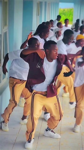 Have a blessed Sunday Chero speaker rikati low battery Zaoga Haiperi 🎥@THABISO di CHOREOGRAPHER @Proud Choreography @MJ choreography @Christadiix @#Yøungeith_dancecore @Hazard.zw🇿🇼 @mrbless92 #fyppppppppppppppppppppppp #godfirst🙏 #forwardinfaithinternational #zimtiktokers🇿🇼🇿🇼🇿🇼