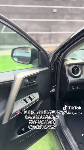 Foreign 🇺🇸 Used Toyota RAV4 2014 LE (NEW ENTRY) Black on Black || KEY-Start || Sport & Eco Drive Mode || No Check Light || Navigation Screen & Reverse Camera || Sharp First Body || Untouched low mileage (130k) || Catalyst Intact Price: ₦19,500,000 Call / WhatsApp : 08102487687 Swap deal can come Location: 14 Olatunde Onimole Street, Aguda, Surulere