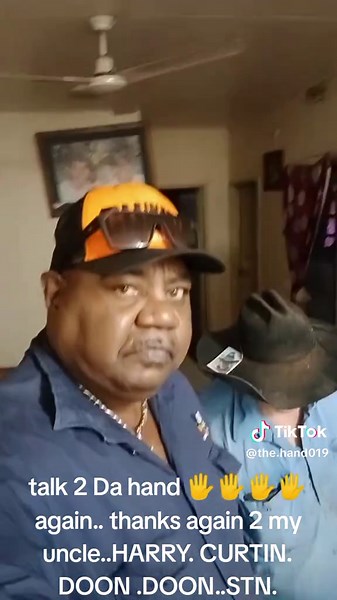 Hand Dance Tutorial: Expressive Moves with Gesture