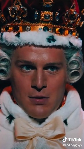 Jonathan Groff performs 'You'll Be Back' as King George - Hamilton