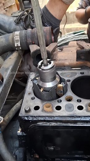 9.8K views · 464 reactions | Jow to rust clean #repair #leyland #machine #ajaibsinghmalwa #topfacbookreels #fblifestyle #jcb | AJAIB SINGH MALWA | Facebook