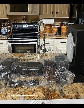 Logitech x-530 5.1 Channel surround sound PC computer speaker system