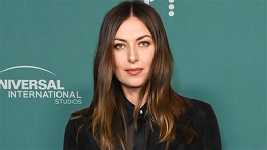 World's sexiest tennis star looks unrecognisable in elegant black outfit