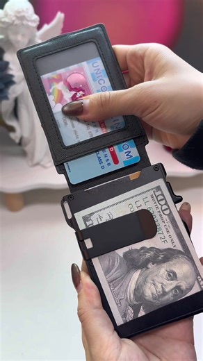 Top Selling Men's Wallet for Organization and Security