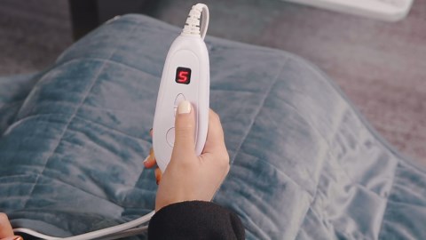 Weighted Heating Pad 17''x 33" XXXL Electric Heating Pad for Back Fatigue Relief, 5LBS with 6 Heat Settings 2H Auto-Off Heat Pad for Shoulder Arms Legs Cramps Washable