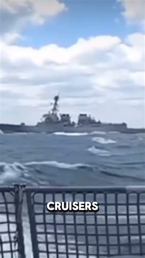 Why Aircraft Carriers Always Sail With Destroyers #AircraftCarrier#Destroyer#NavalWarfare