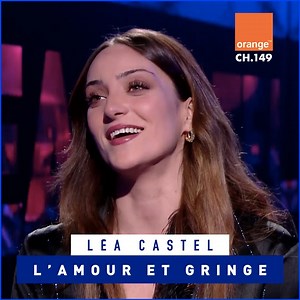 Elle a traversé les époques, douze ans après son premier album, Lea Castel revient avec un nouvel album, Roue Libre. En exclusivité pour #CliqueTalk, la chanteuse dévoile des extraits de ce projet et nous parle d'écriture, de piano et d’amour. | Clique