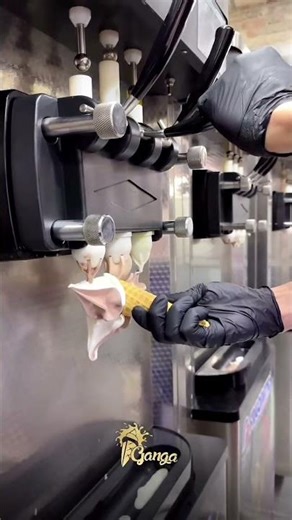 Ice Cream Machine Hack 🍦😲 #Shorts