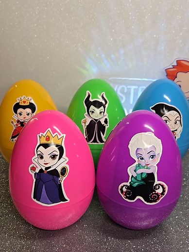 Disney Villains Surprise Colored Eggs Unboxing Part 2